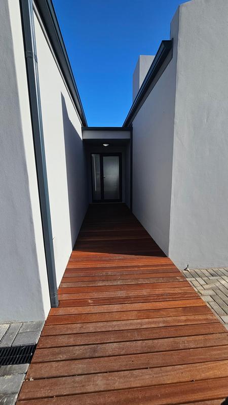 4 Bedroom Property for Sale in Country Club Western Cape